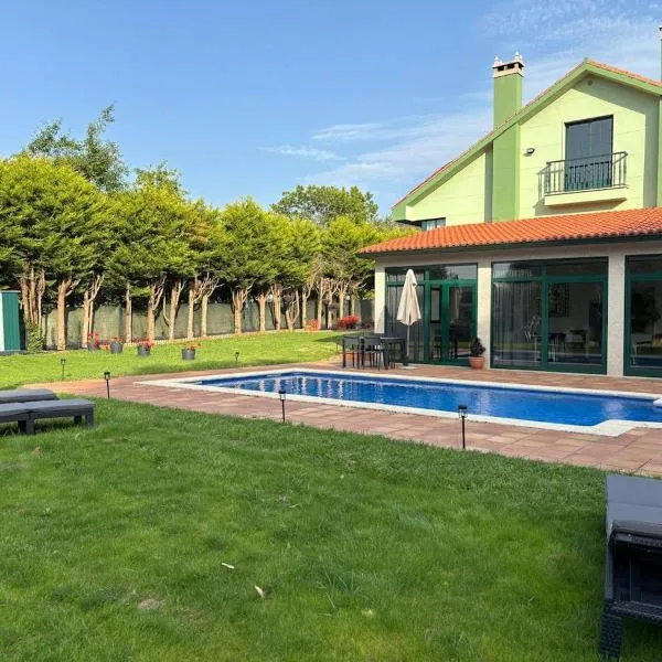 Loft anexo en chalet, con piscina de uso privado, hotel en Calo