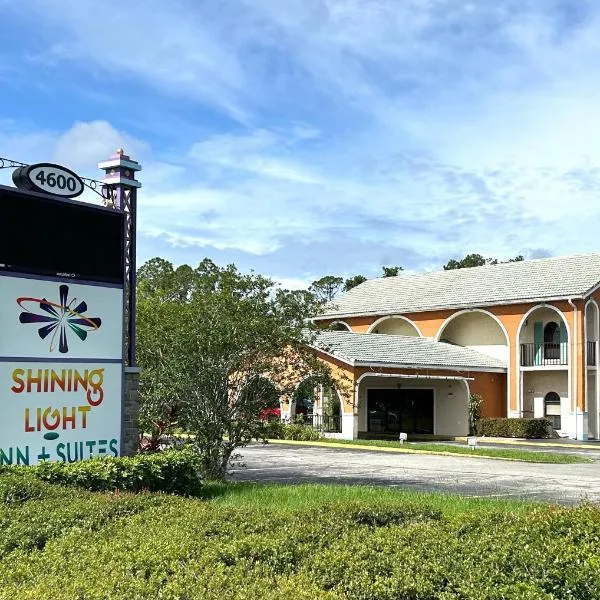 Shining Light Inn & Suites, hotel em Kissimmee