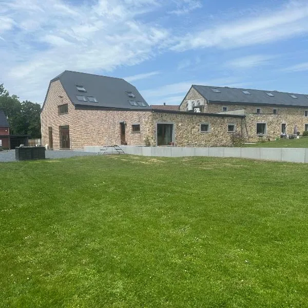 Gîte du Fenil, hotel v destinaci Lobbes