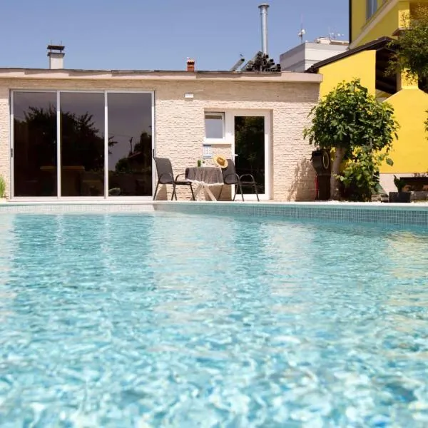 Happy Day Apartment 1,2,3: Pula şehrinde bir otel