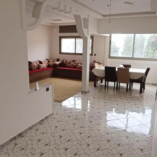 Super appartement familial chez hamza oualidia, hotel em Oualidia