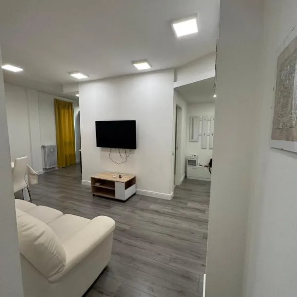Villa Mariel Verbania Centro, hotel em Intra