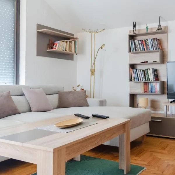 Taz Apartments, hotel in Peštani