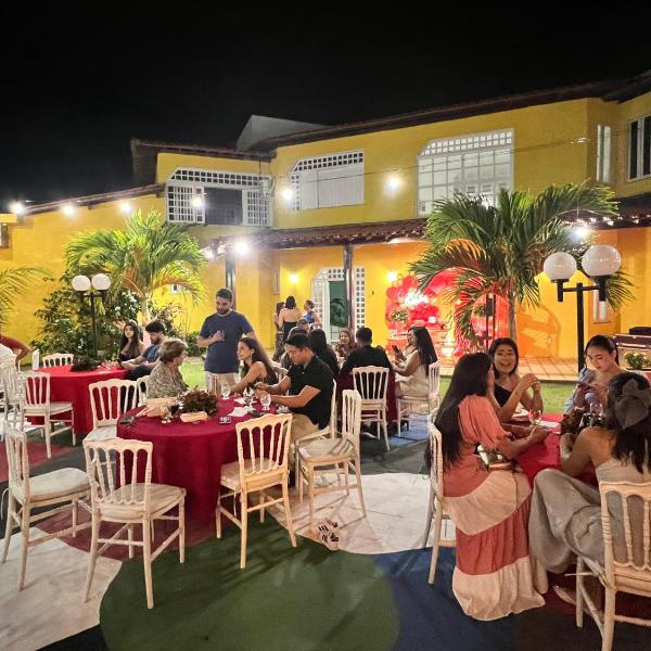 Aruanã Yellow House