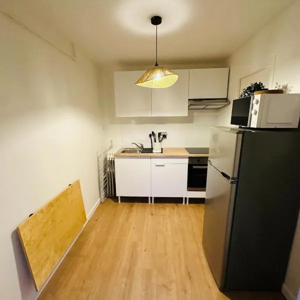 Appartement tout neuf avec patio - 31, hotel en Dax