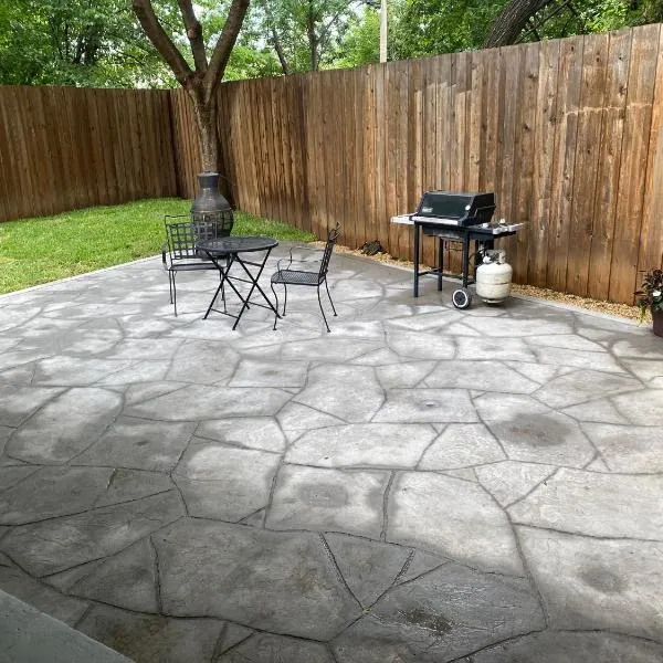 2bd 1bth place in Arlington Centrally located in DFW and conveniently located near Cowboy's Stadium, hotel v destinaci Arlington