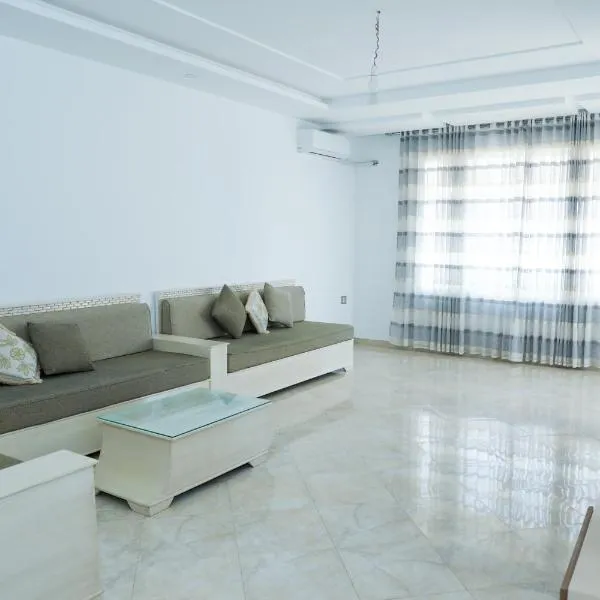 Joli Appartement S2 neuf de standing Kelibia, ξενοδοχείο σε Kelibia