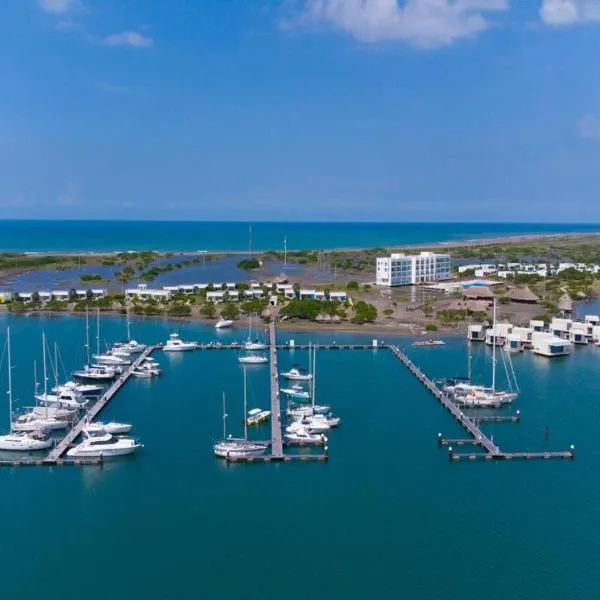 Marina Puerto Velero, Villa frente al Mar, хотел в El Morro