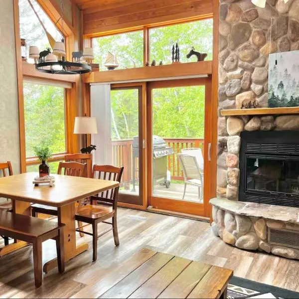루첸에 위치한 호텔 Charming Lutsen Mountain Townhome with Pool Access