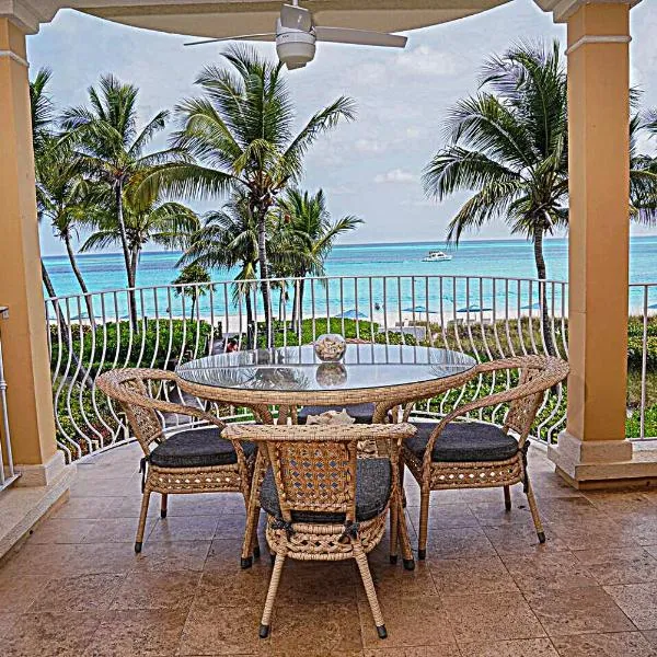 Villa Renaissance Unit 205 Grace Bay Beach, khách sạn ở Grace Bay