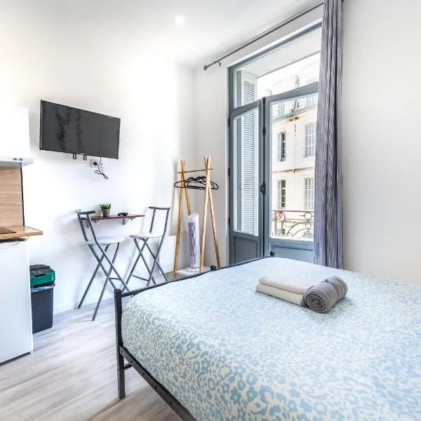 Charming Cosy Studio in Beziers town centre, hotel v destinaci Béziers