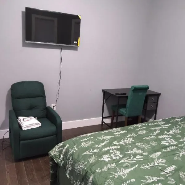 Log Comfort 2, hotel in Newark