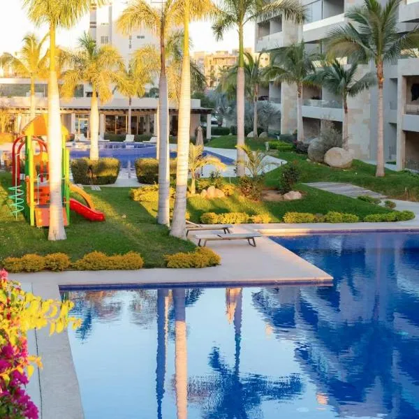 Loft con balcón privado, estacionamiento gratis - Un oasis en Los Cabos, hotel in Cabo San Lucas