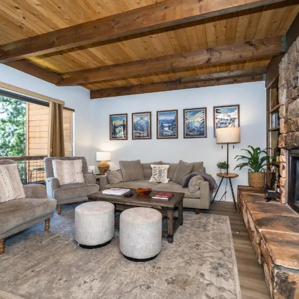 Mountain Getaway - Lake Tahoe - Incline Village - Private Garage, hotel in Incline Village