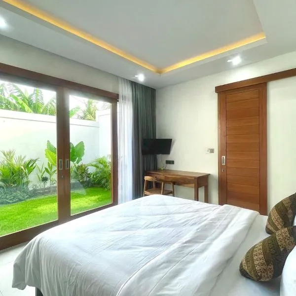 Mahayasa Villa with garden, Hotel in Canggu