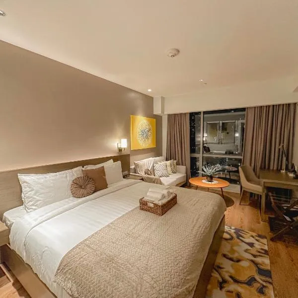 The Hotel Residences at Acqua Tower, hotelli kohteessa Manila