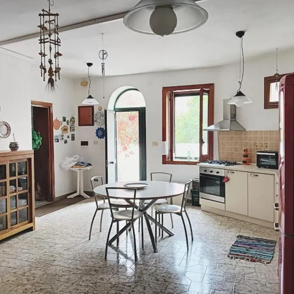 Happy House Corricella, hotel v destinaci Procida