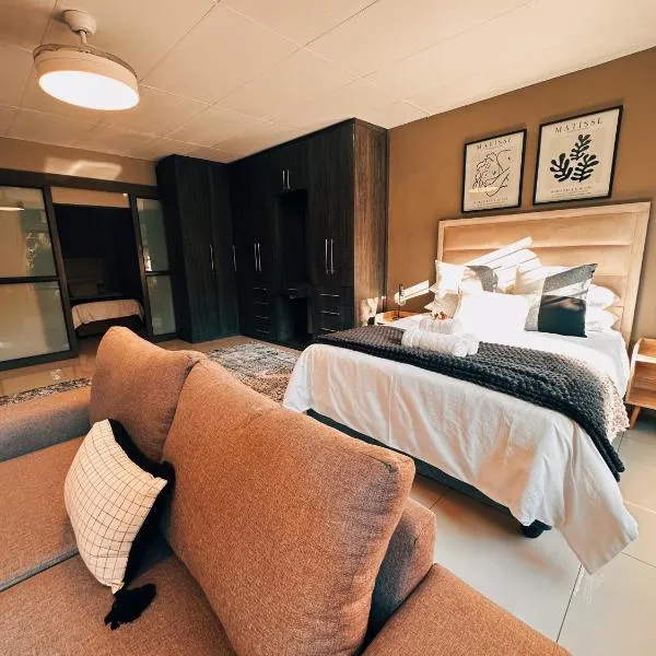 Lemon & Blue Guest House, hotel in Welkom
