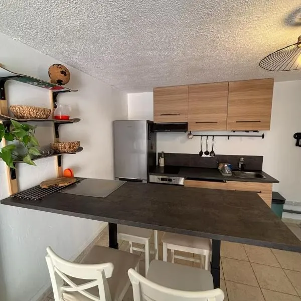 Appart proche du lac et plages, hotel in Soustons