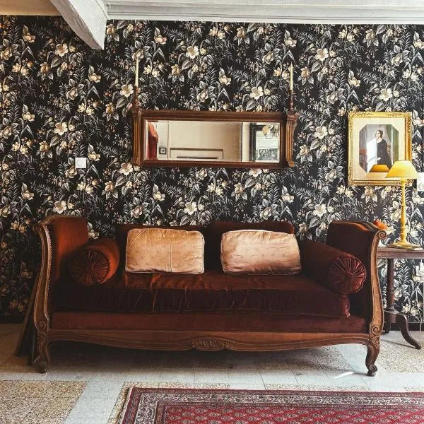 Darlings Guest House, hotel v destinaci Saint-Sauveur-en-Puisaye