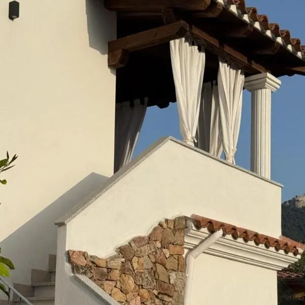 CasaNica - Elegant independent apartment，Torpè的飯店