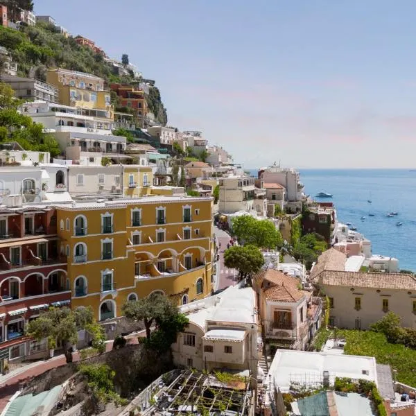 Hotel Savoia, hotel v Positane
