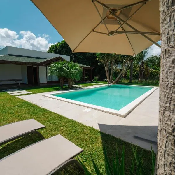 Relais Mediterraneo Collinebros, hotel in Torrenova
