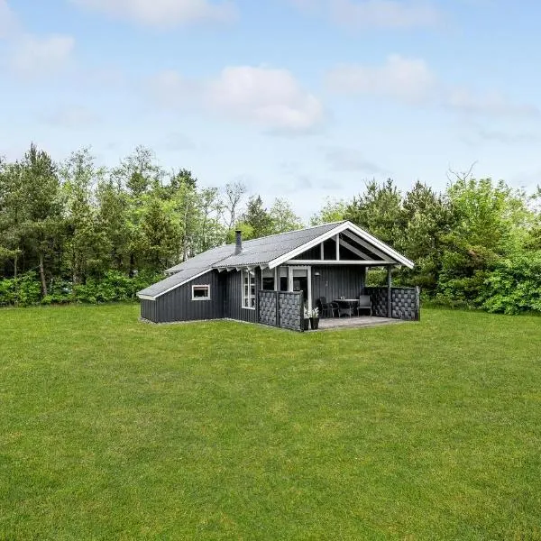 Stunning Home In Oksbøl With Wifi, hotel v destinaci Oksbøl