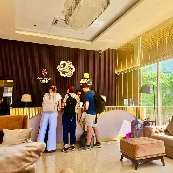 Ocean Breeze Pearl, hotel in Negombo