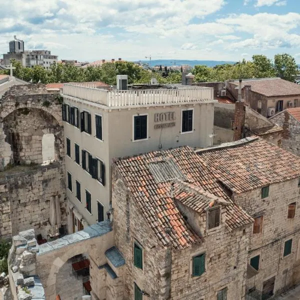 Hotel Peristil, hotel ve Splitu