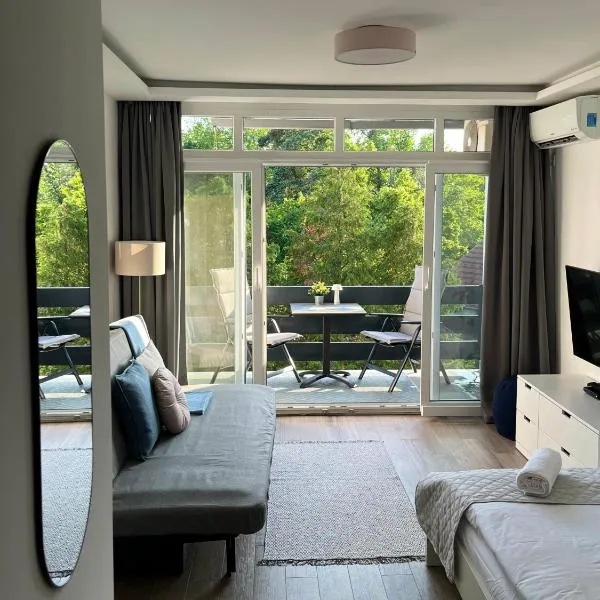 Csopartman: Csopak şehrinde bir otel