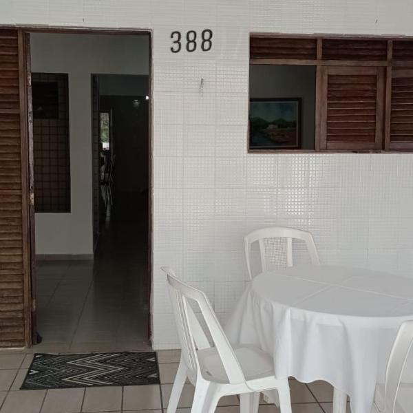 Casa no Bairro da Prata, para até 8 pessoas, 150mt do PP