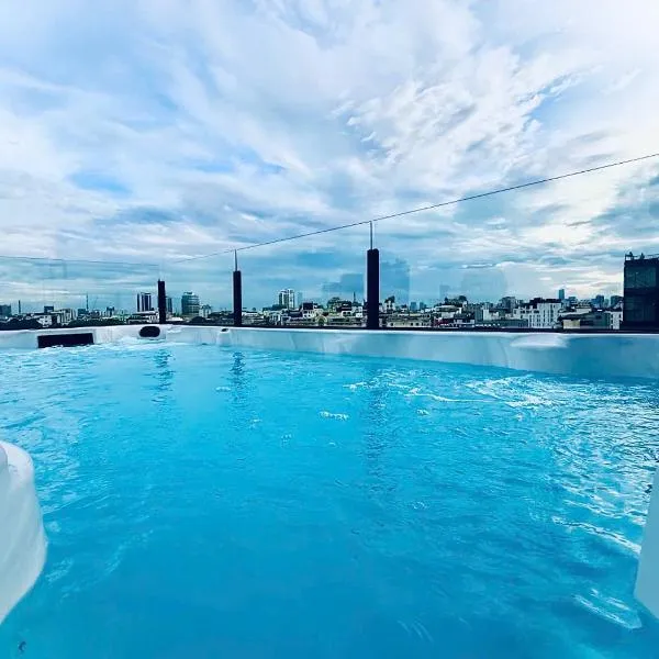 Lucien Hanoi Lakeside Hotel & Rooftop, hotel v mestu Hanoi