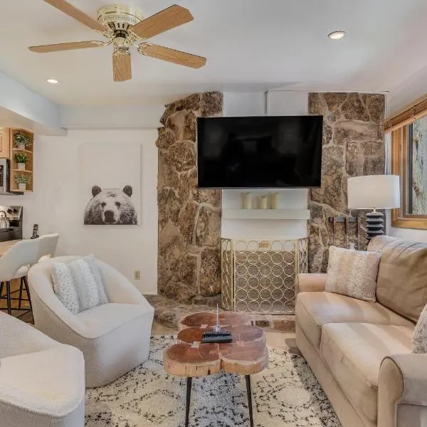 Laurelwood Condominiums 304, hotel v destinaci Snowmass Village