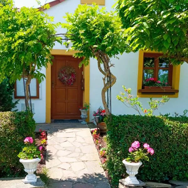 Pension Fanlor, hotel v destinaci Zubčická Lhotka