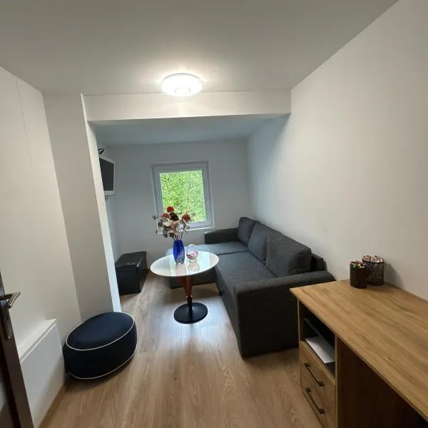 Cozy apartment in Tennfjord, hotel v destinaci Tennfjord