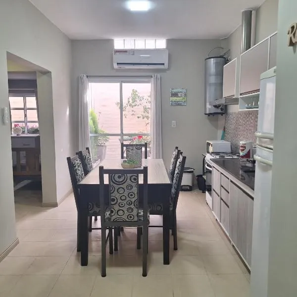 Alojamiento en Maipú, hotel in Maipú
