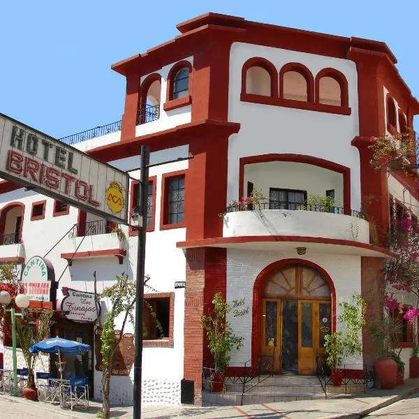 Hotel Bristol, khách sạn ở Termas de Río Hondo