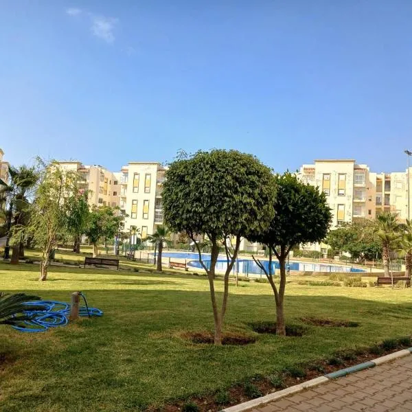 appartement 75m2 avec piscine, khách sạn ở Bouznika