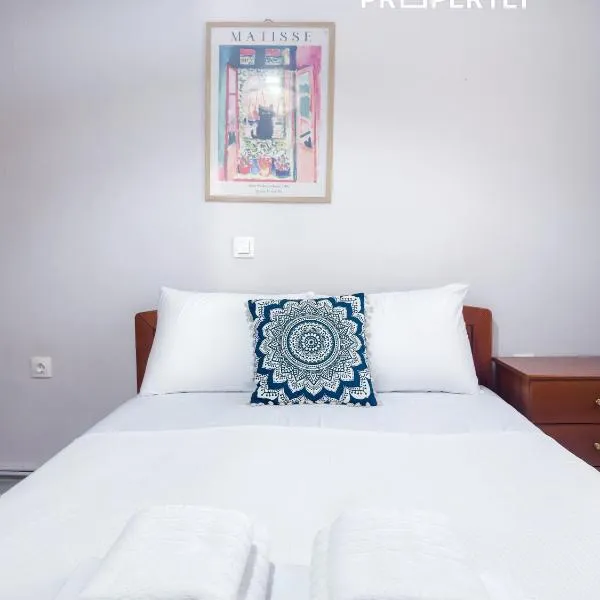 SeaSide Family House - Private Parking #PROPERTLY, hotel in Nea Kalikratia