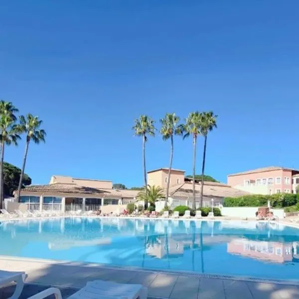 Charmant Appartement climatisé - Wifi, hotel in Saint-Raphaël