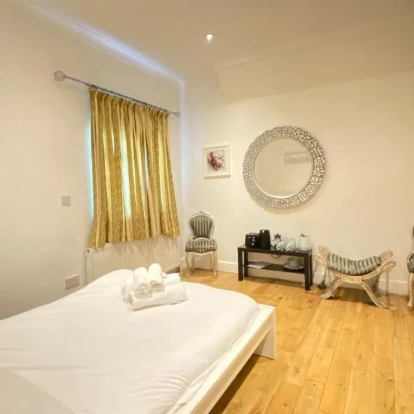 Modern 1 Bed Flat Ensuite London, Kings Cross St Pancras, Euston, Alexandra Place Suite2, hotel v destinaci New Southgate