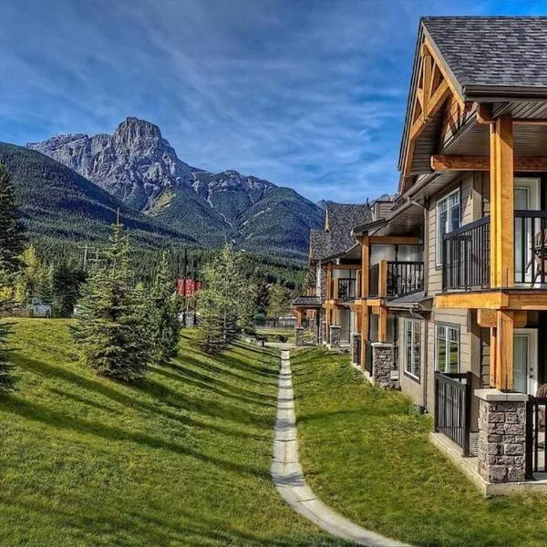 Peaceful 2BR Canmore Banff Available, Free WiFi & Parking, hôtel à Dead Man's Flats