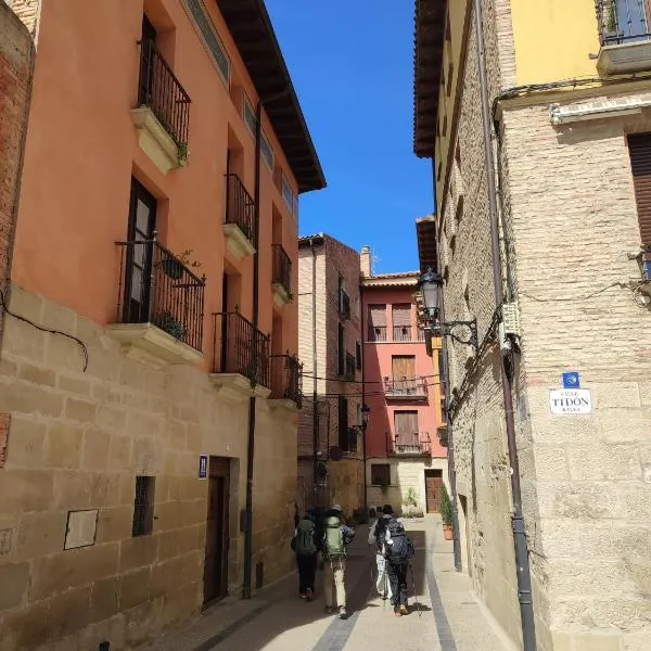 Casa palaciega Doña Leocadia, hotel a Viana