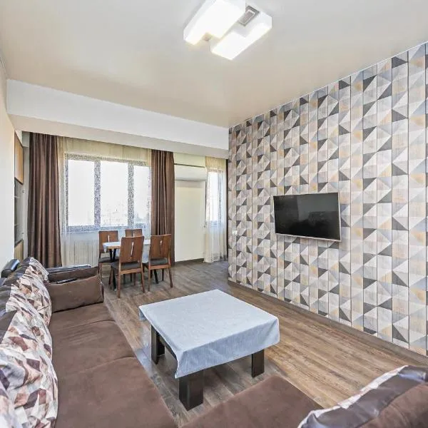 Yerevan में, होटल Elegant 2BR Urban Hideaway - Parkside, near Mega Mall