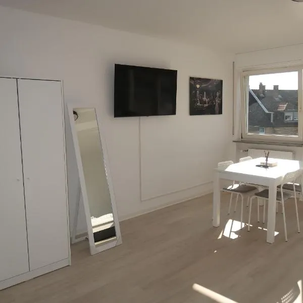 Monteurwohnung L6 - Apartment 09, hotel in Karlsruhe