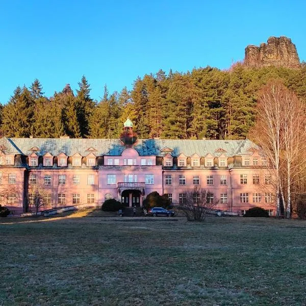 Ozdravovna Jetřichovice, hotel v Jetřichovicích