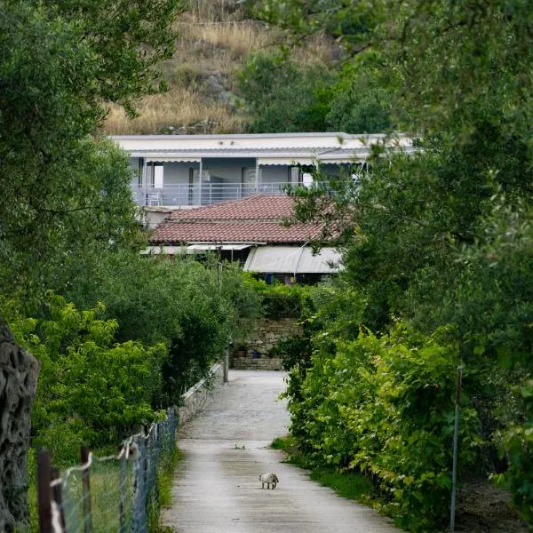 KAFUL APARTMENTS, hotel v destinaci Qëparo