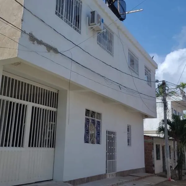 CARTAGENA BOQUILLA BEACH HOSTEl, hotel in Cartagena