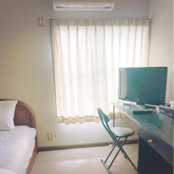 門前屋, hotel in Tokoname